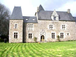 Manoir de Tr&eacute;viantec.JPG (130434 octets)